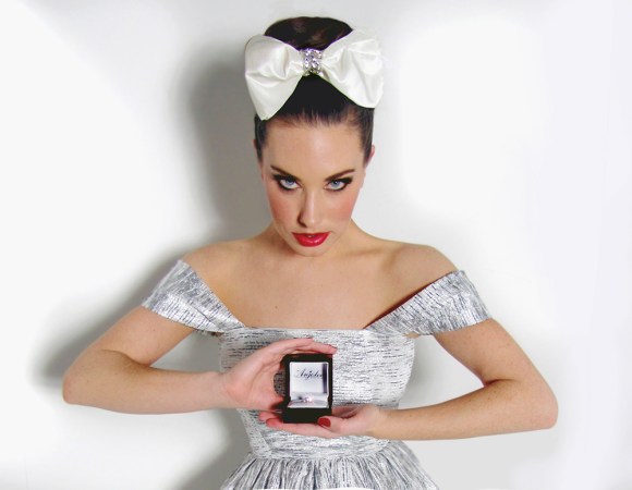 AnjoleeLaurenElaine1