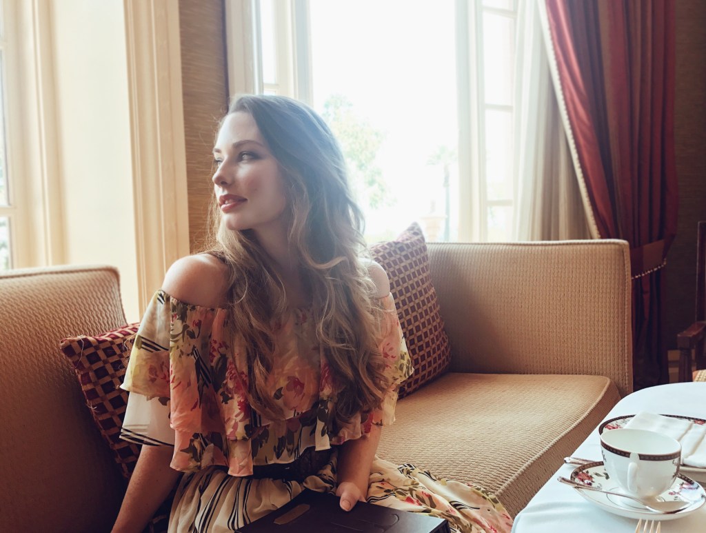 Los Angeles wedding dress designer Lauren Elaine has the langham huntington pasadena afternoon tea with wedgewood