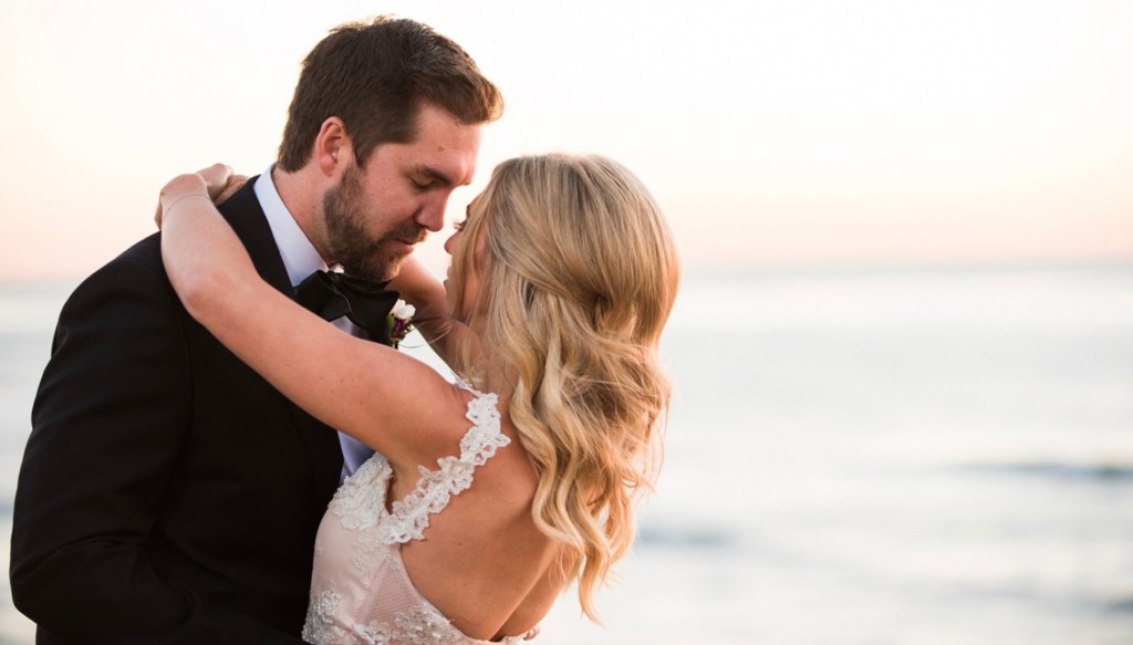 Bride Alex's wedding at the Thurdsay Club in San Diego and her custom Lauren Elaine "Capella" Gown